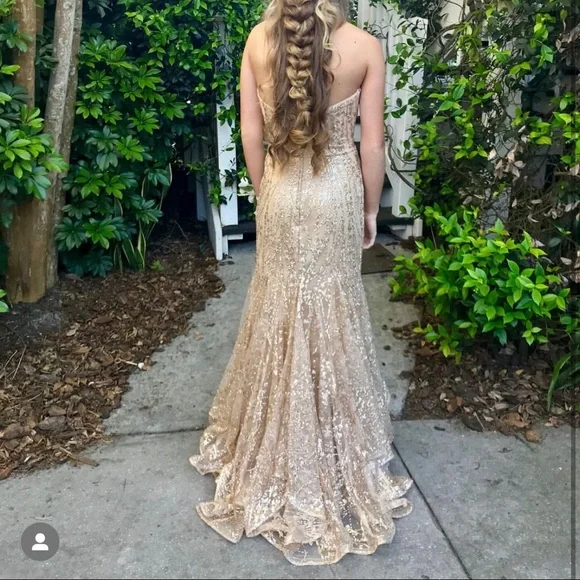 ellie wilde | Dresses | Prom Dress Ellie Wilde By Mon Cheri Size2 | Poshmark
